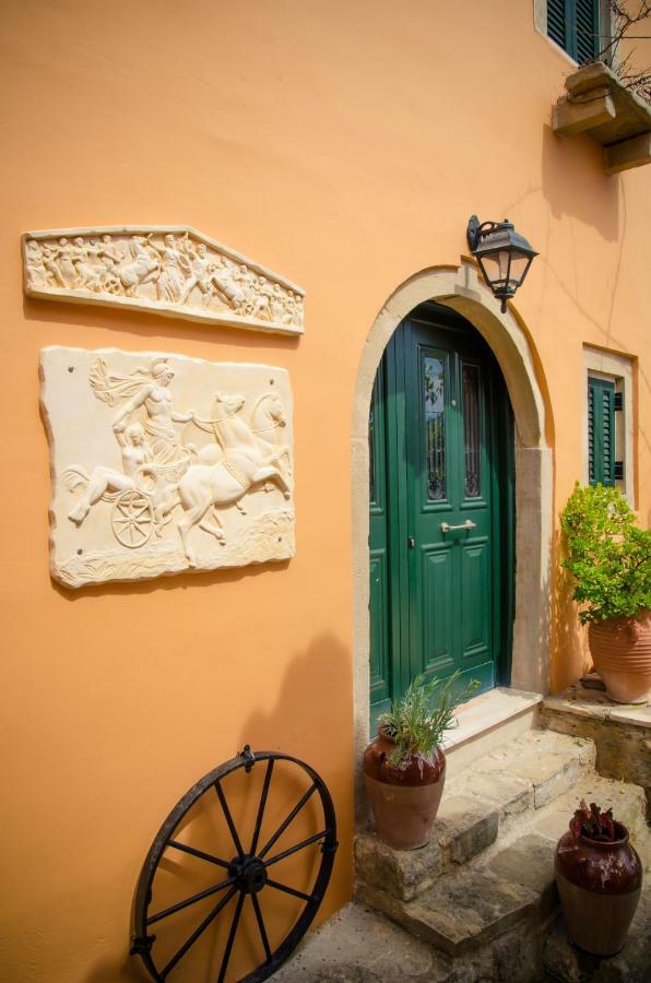 Villa Conte Rari Agios Gordios  Exteriör bild